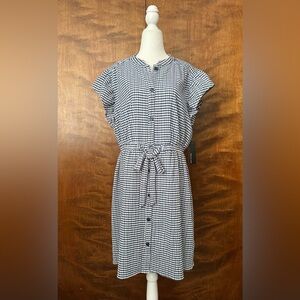 Stella & Julie Short Sleeve Fall Tie Waist XL
NWT